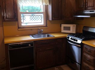47-68 Weeks Ln, Bayside, NY 11361