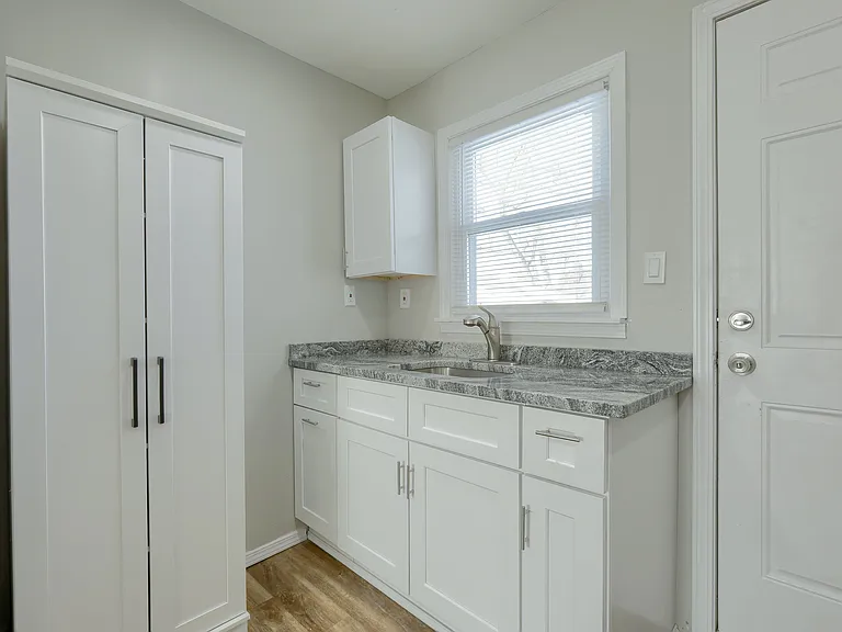 17817 Bayne St — Photo 13