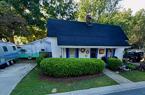 3014 Yadkin Ave Photo 1