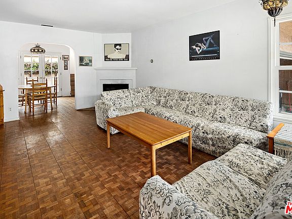 2nd image of 3604 Moore St