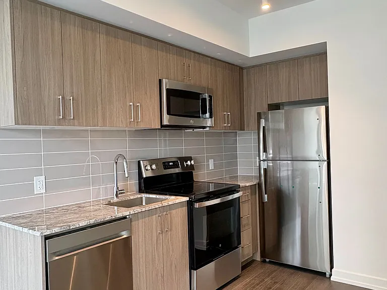 4010 Eglinton Ave W #905 — Photo 2