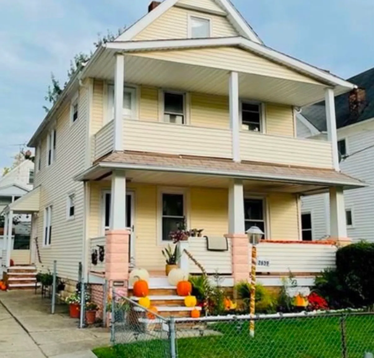 2 bed, 850 sqft, $1,600 — Photo 3