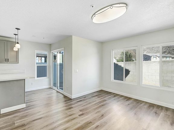 5th image of 11943 Savona Dr