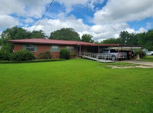 618 Peachtree St, Headland, AL 36345