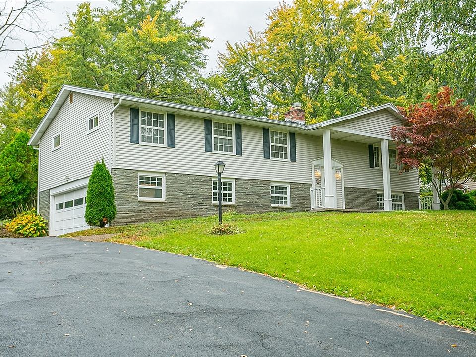 1st image of 27 Hilltop Dr
