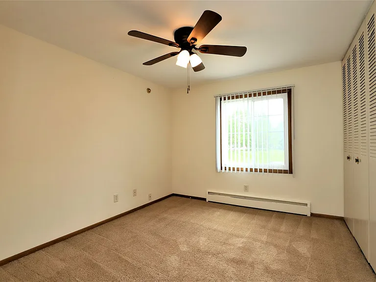 4000 Hazelton Rd — Photo 11