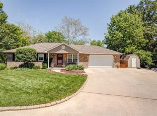 518 Nancy Ct, Troy, IL