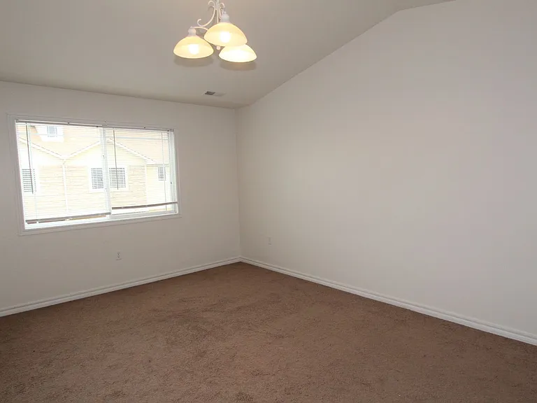 53 Fuller Cir — Photo 12