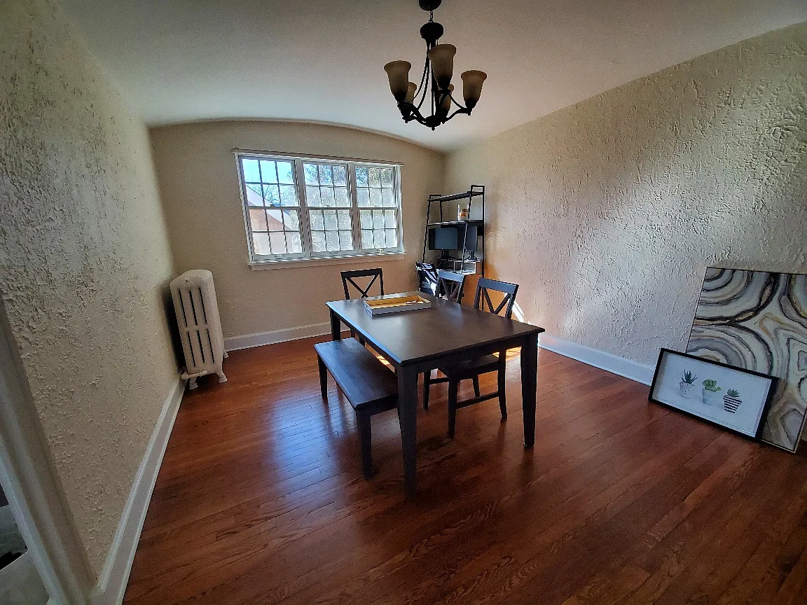 3 bed, 1400 sqft, $2,395 — Photo 4