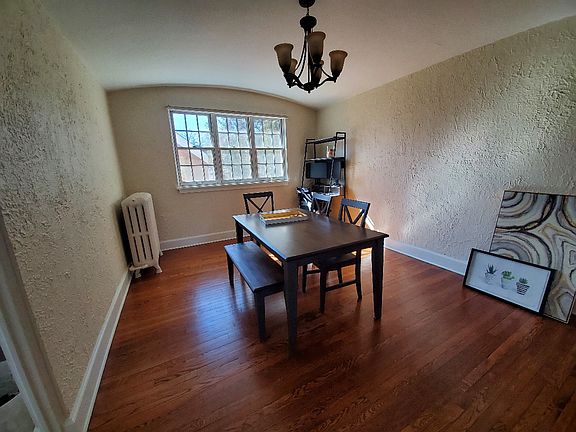 4th image of 2612 W 40th St Unit 2