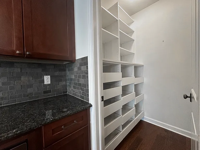 1555 Ruffner Ave — Photo 13