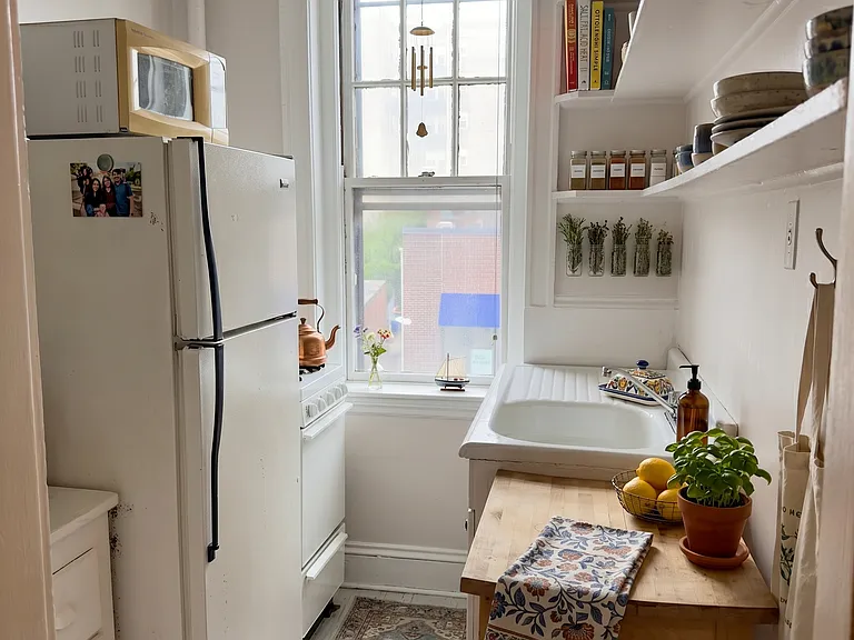 1576 Commonwealth Ave #8 — Photo 9