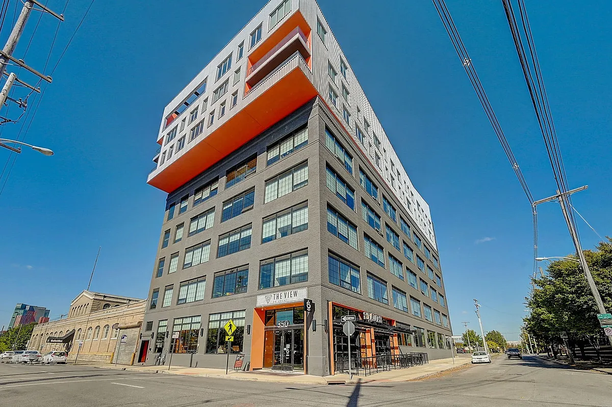 Exterior - View on Grant