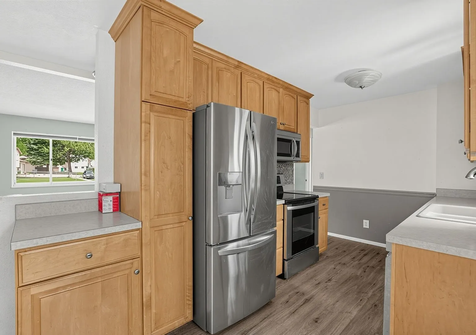 Spacious 4BR House in Colorado Springs — Photo 3