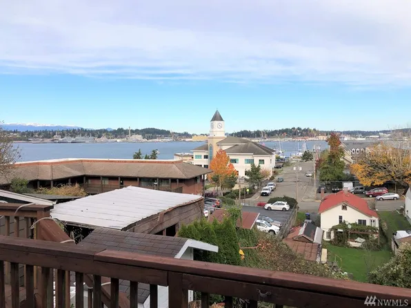 627 Dekalb St, Pt Orchard, WA 98366