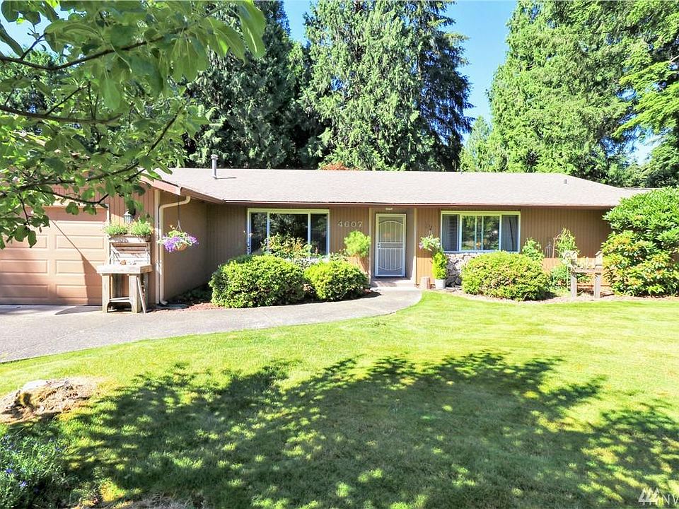 1st image of 4607 Claridge Dr SE
