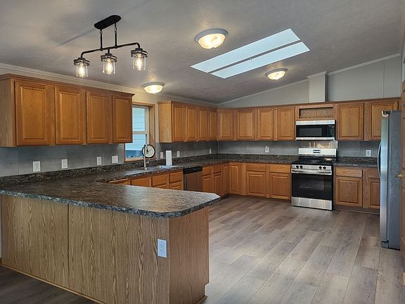 3rd image of 256 Bayview Rd #303