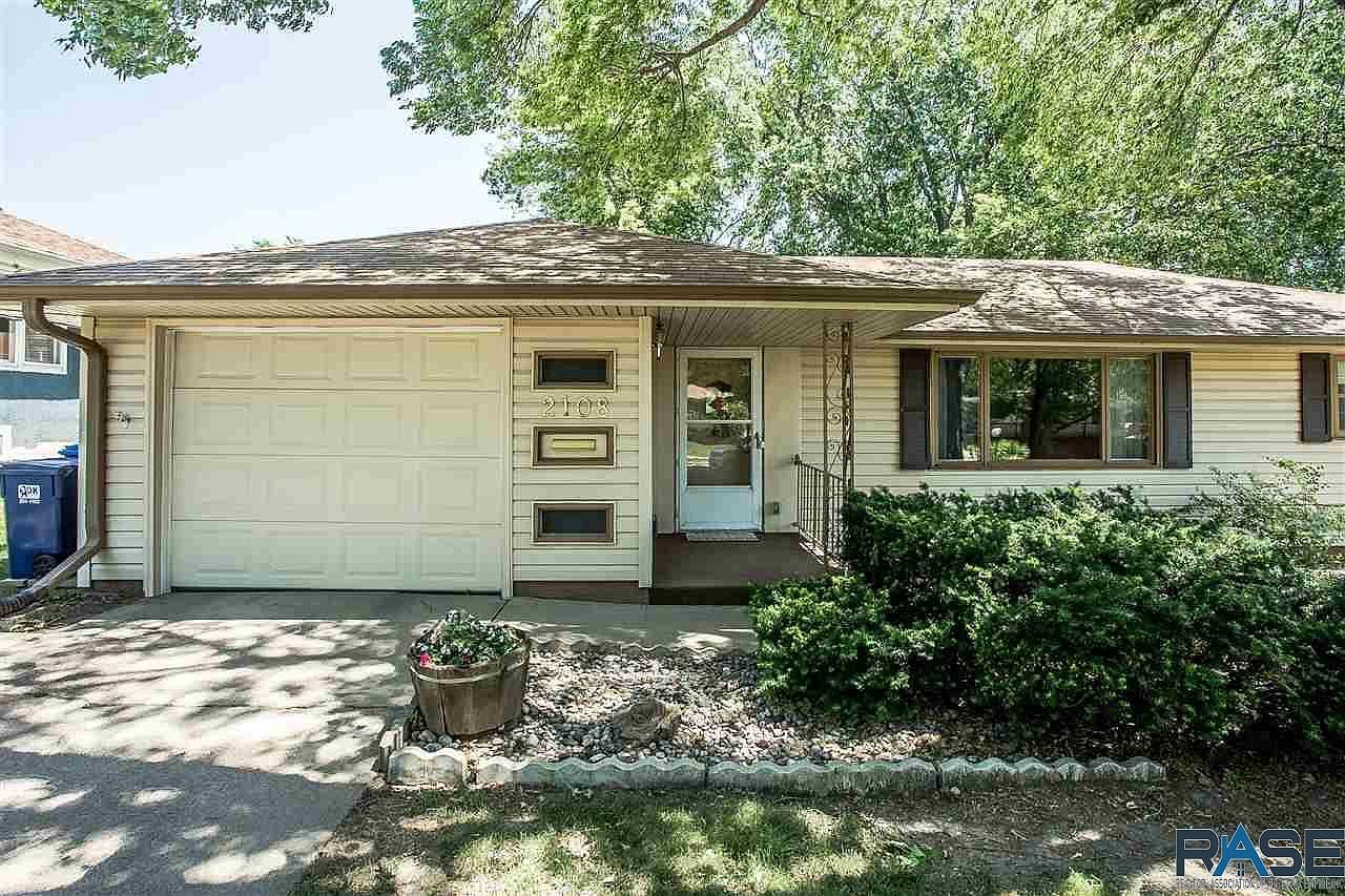 2108 S Blauvelt Ave, Sioux Falls, SD 57105 Zillow