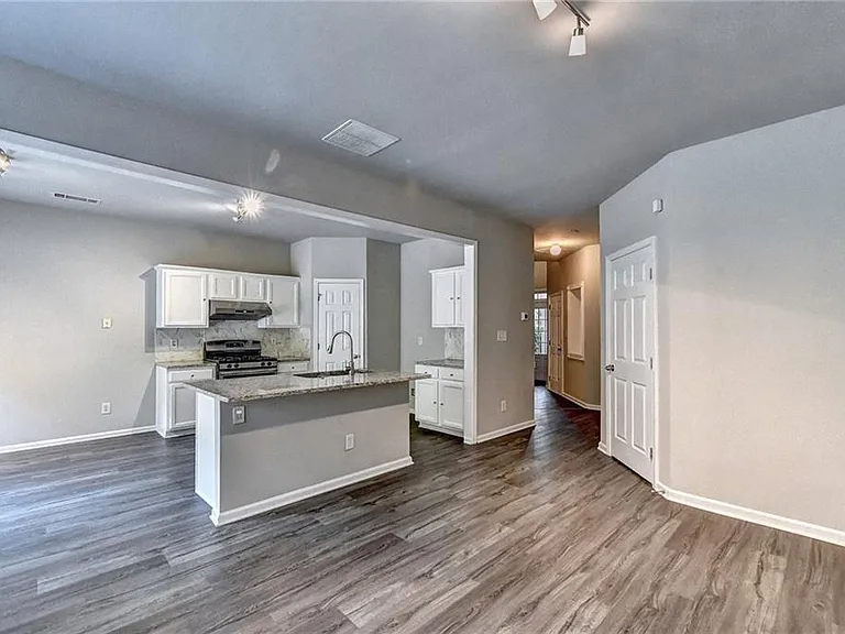 2882 Briaroak Dr — Photo 5