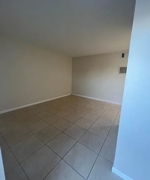 2822 Van Buren St #102 — Photo 5