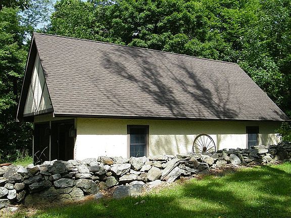 3 door 20x40 garage/workshop