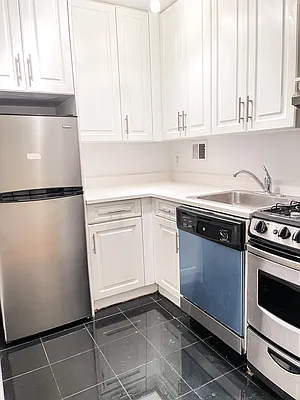 Rented by Urban Real Estate Inc | media 20