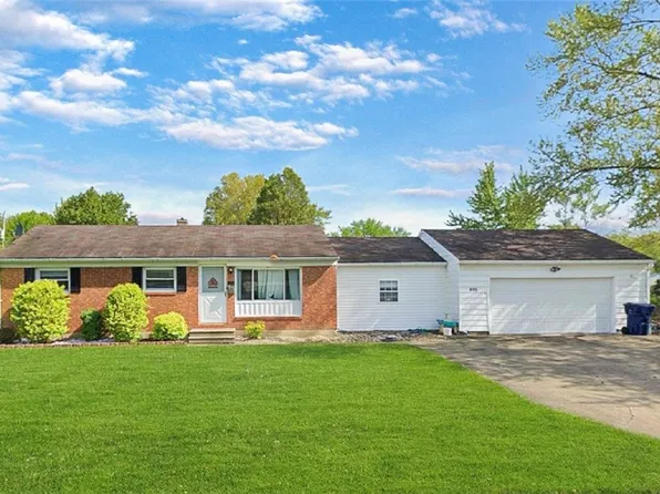 995 Keefer Rd, Girard, OH 44420