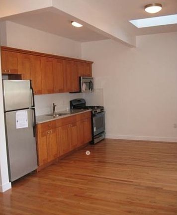3rd image of 292 Stockholm St APT 4R