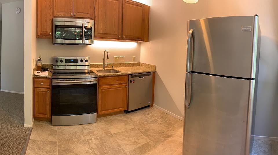 1st image of 944 Kiely Blvd