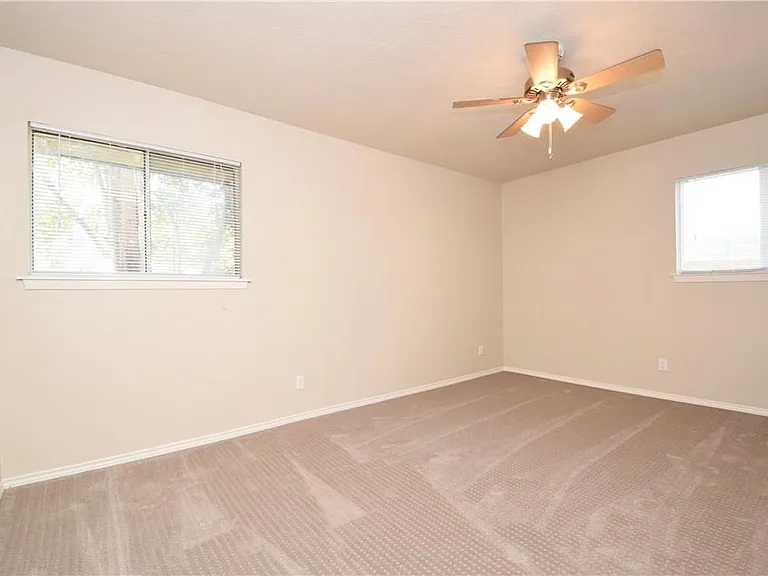 6400 Brookside Dr #B — Photo 6