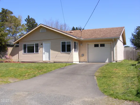 1240 NW Lake St, Newport, OR 97365