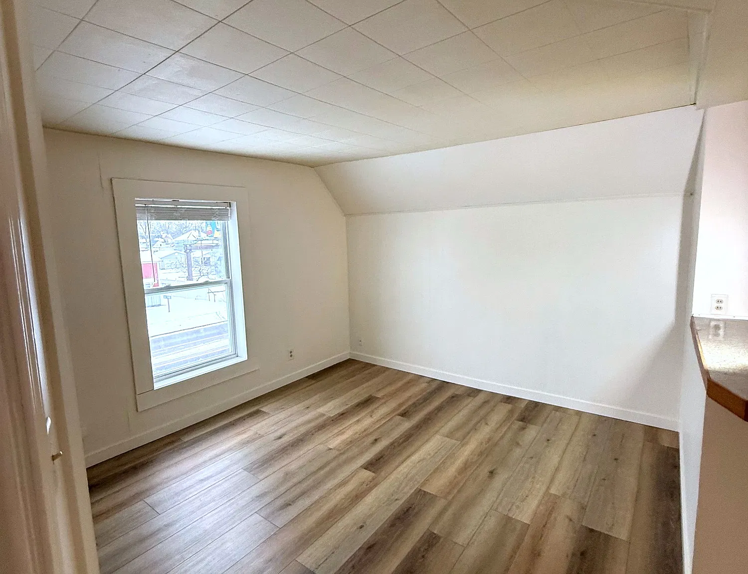 Studio, 350 sqft, $1,400 — Photo 2