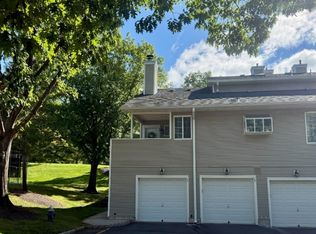 64 Bentley Ct, Bedminster, NJ 07921