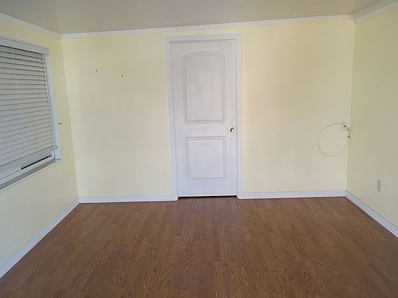 4th image of 34 Circle Rdg #292