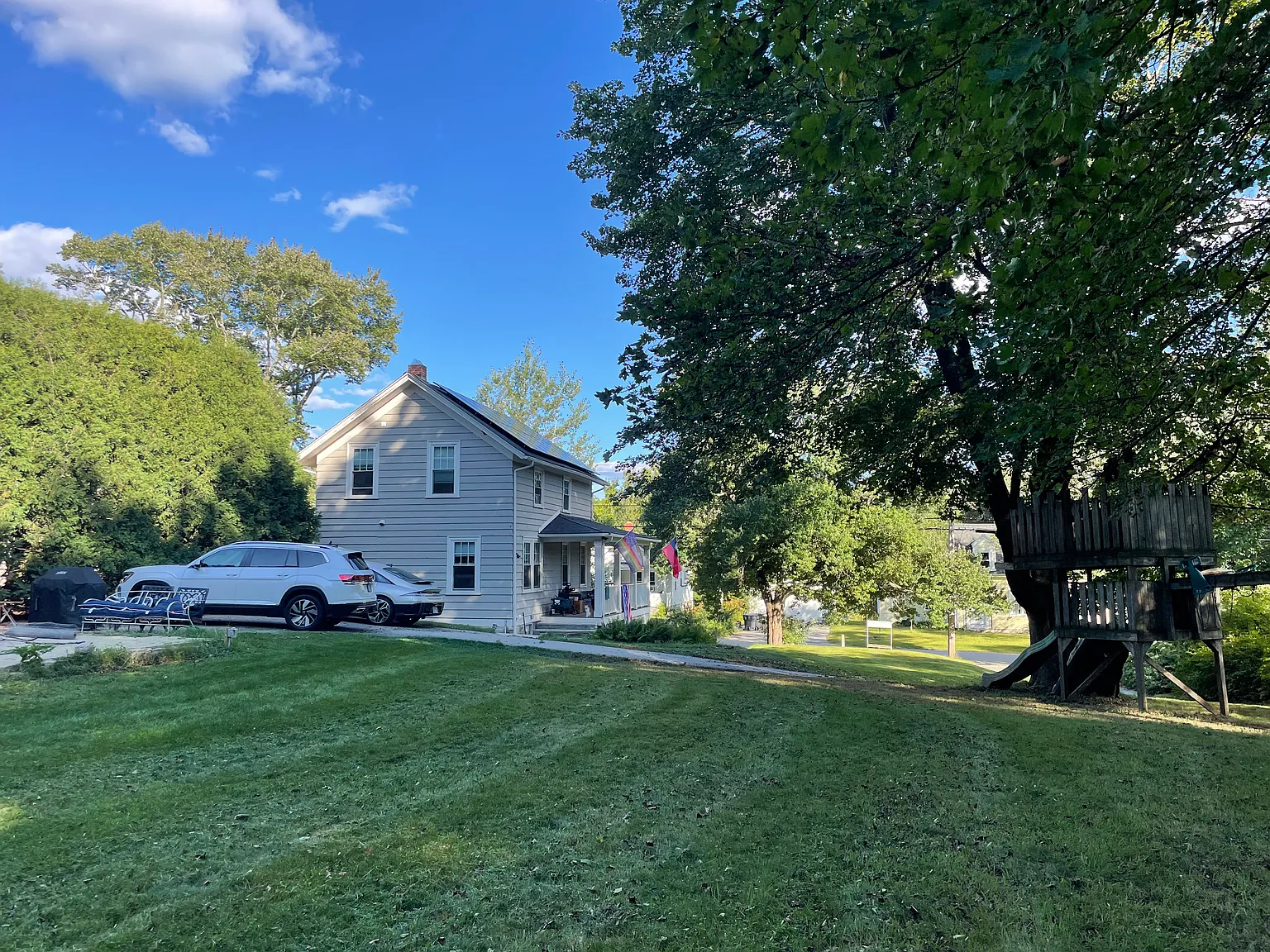 3 bed, 1.5 bath, 1600 sqft, $3,250 — Photo 1