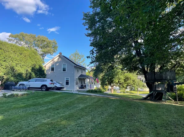 54 Scott Rd, Cumberland, RI 02864