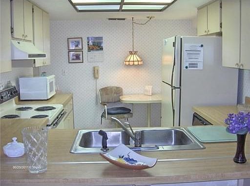 5th image of 1574 Wicklow Dr