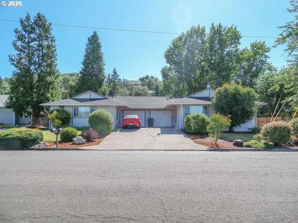 2363 Kerr St, Roseburg, OR 97470