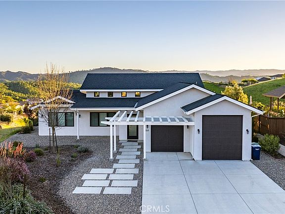 2nd image of 3315 Catalina Pl