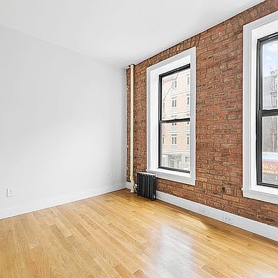 5th image of 23 Catherine St #6B