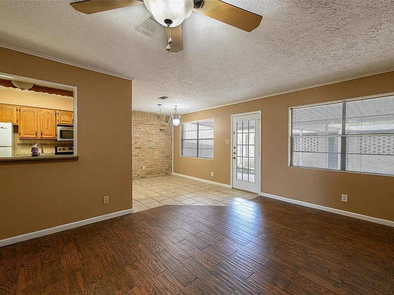 20339 Fieldtree Dr — Photo 5