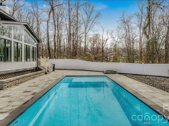 3rd image of 18441 Davidson Concord Rd