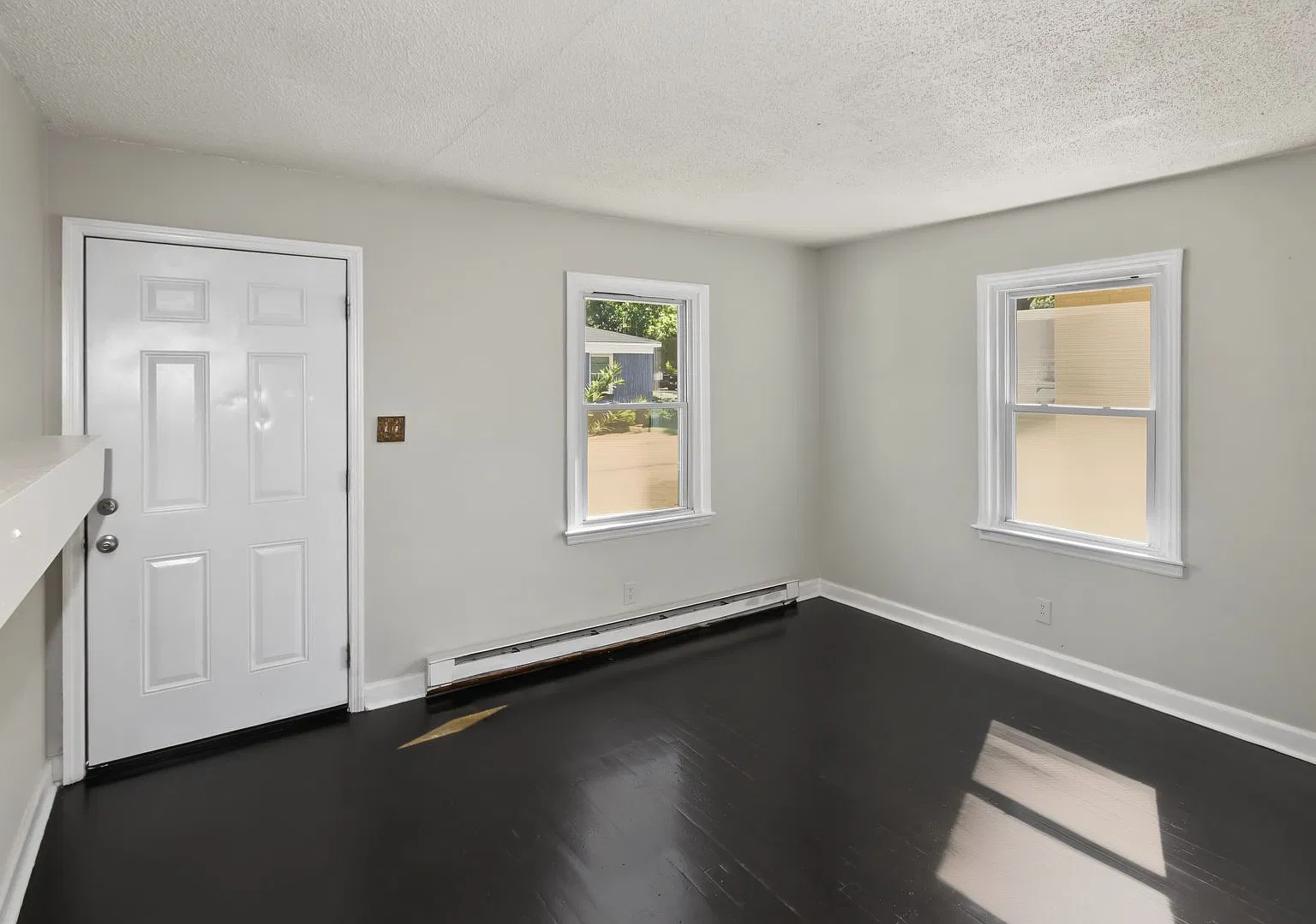117 Skyland Ave — Photo 4