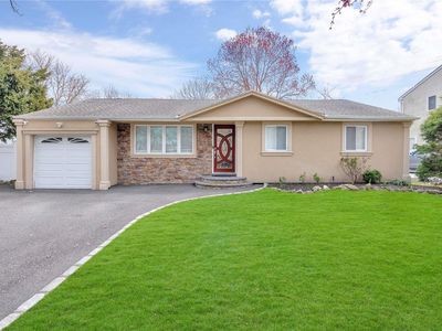 42 Seaman Neck Road, Dix Hills, NY, 11746