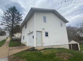 2155 N Main St, Dubuque, IA 52001