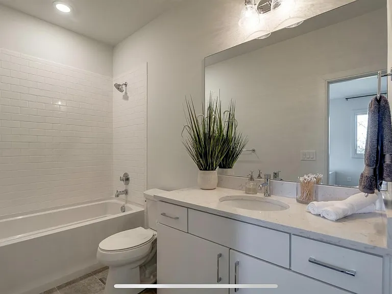 1011B Southside Ave — Photo 18
