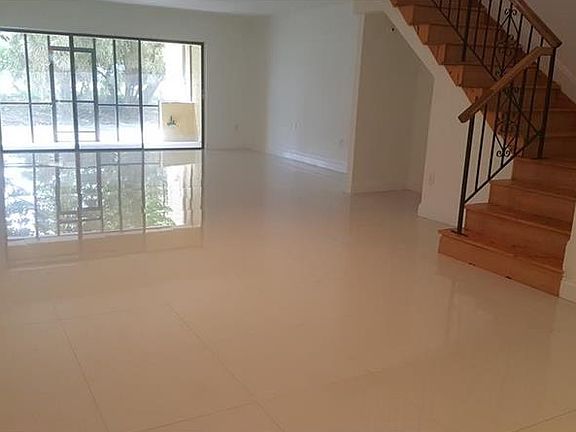 5th image of 3948 Estepona Ave