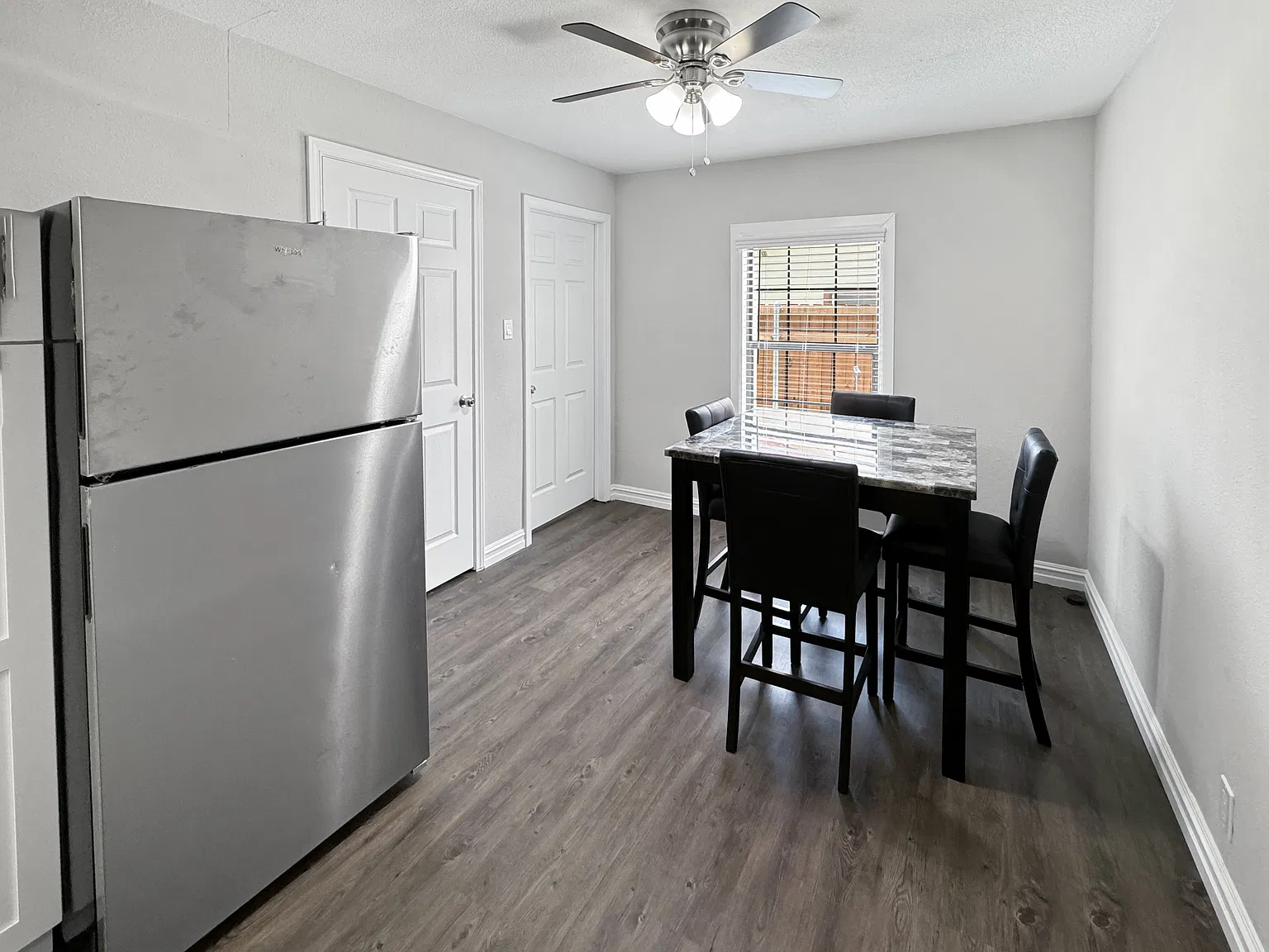 3 bed, 1100 sqft, $2,800 — Photo 4