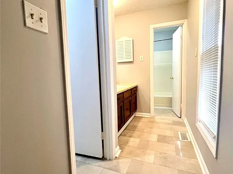 7013 Darnell St — Photo 22