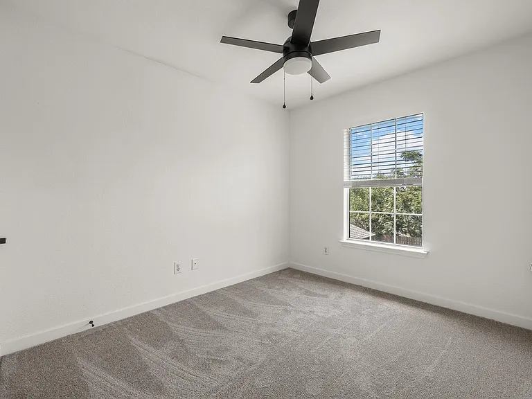 13421 Alysheba Dr — Photo 22
